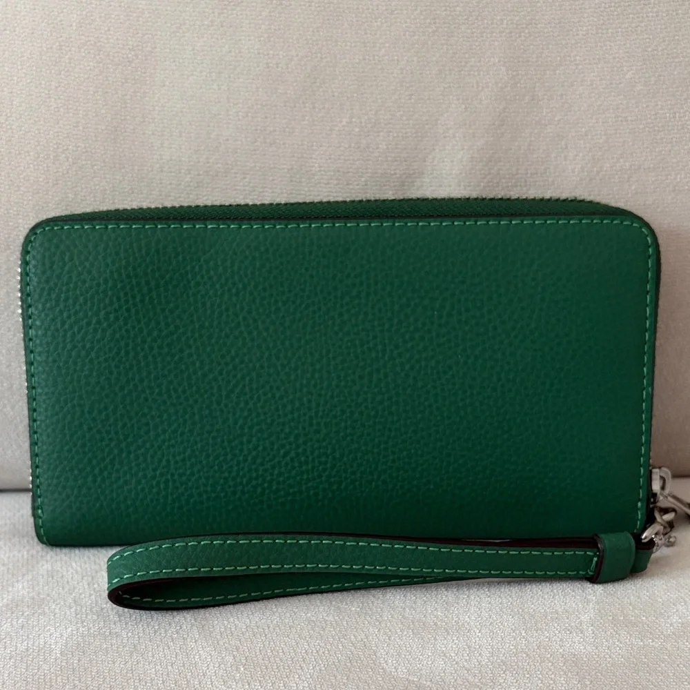 Coach Emerald Leather Wristlet with Silver Accents - Picture 2 of 5